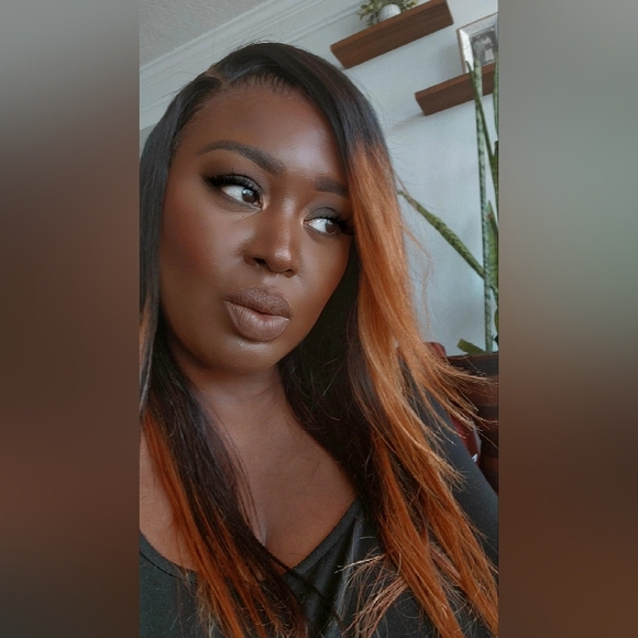 Pre❤Gently Worn (Once) Human Hair HD 13X4 LACE FRONTAL Ombre Wig: 16 inches - Picture 13 of 15